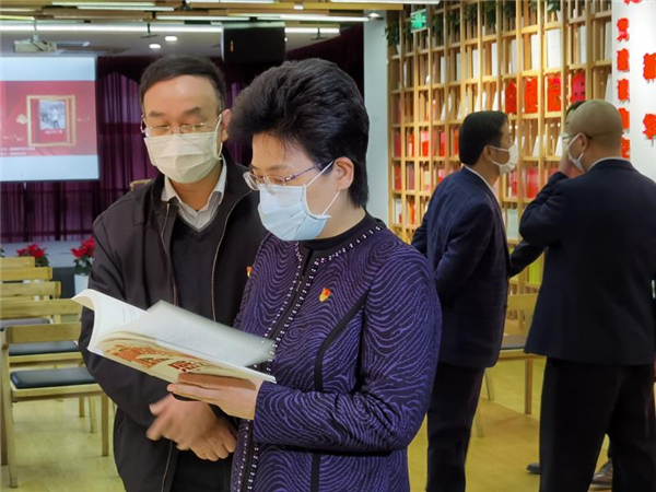 “新華?黨建讀物空間”亮相福州鰲峰坊書城