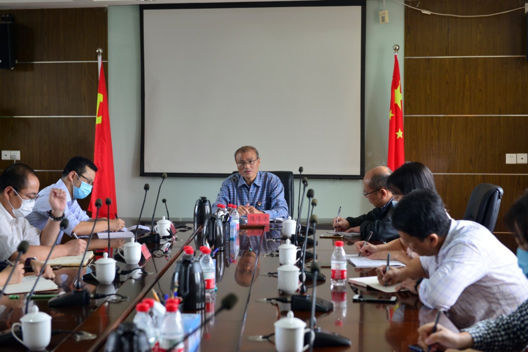 集團黨委委員、總會計師陳逢淮講黨課