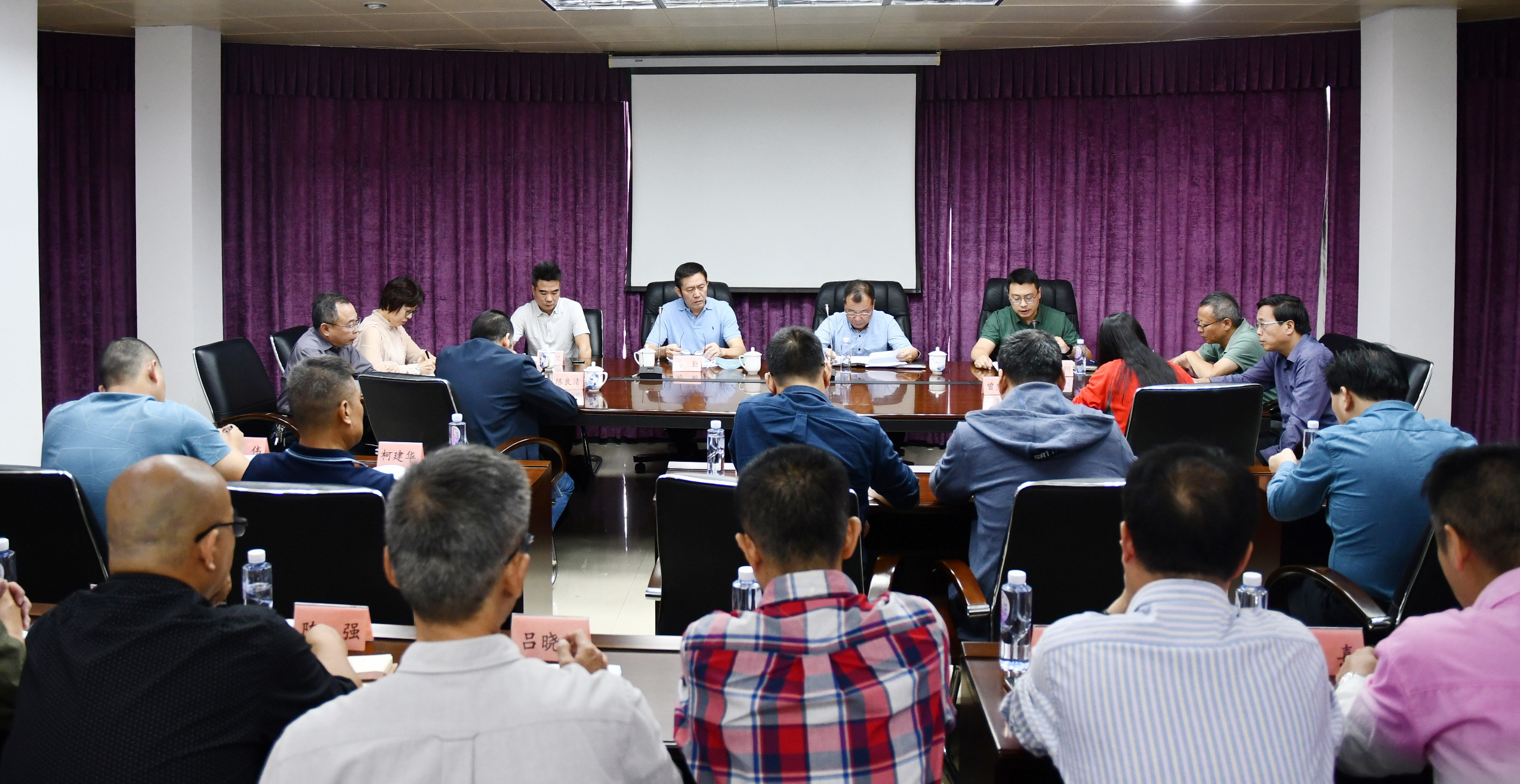 何強副總經(jīng)理一行蒞臨印務(wù)集團召開落實主體責(zé)任專題會議