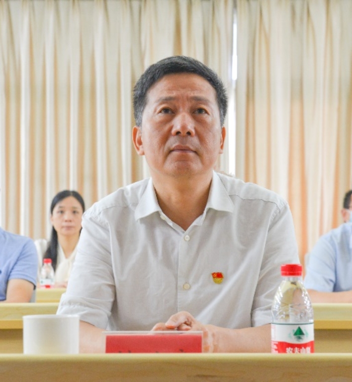 海峽出版發(fā)行集團(tuán)黨委組織收看慶祝中國共產(chǎn)黨成立100周年大會