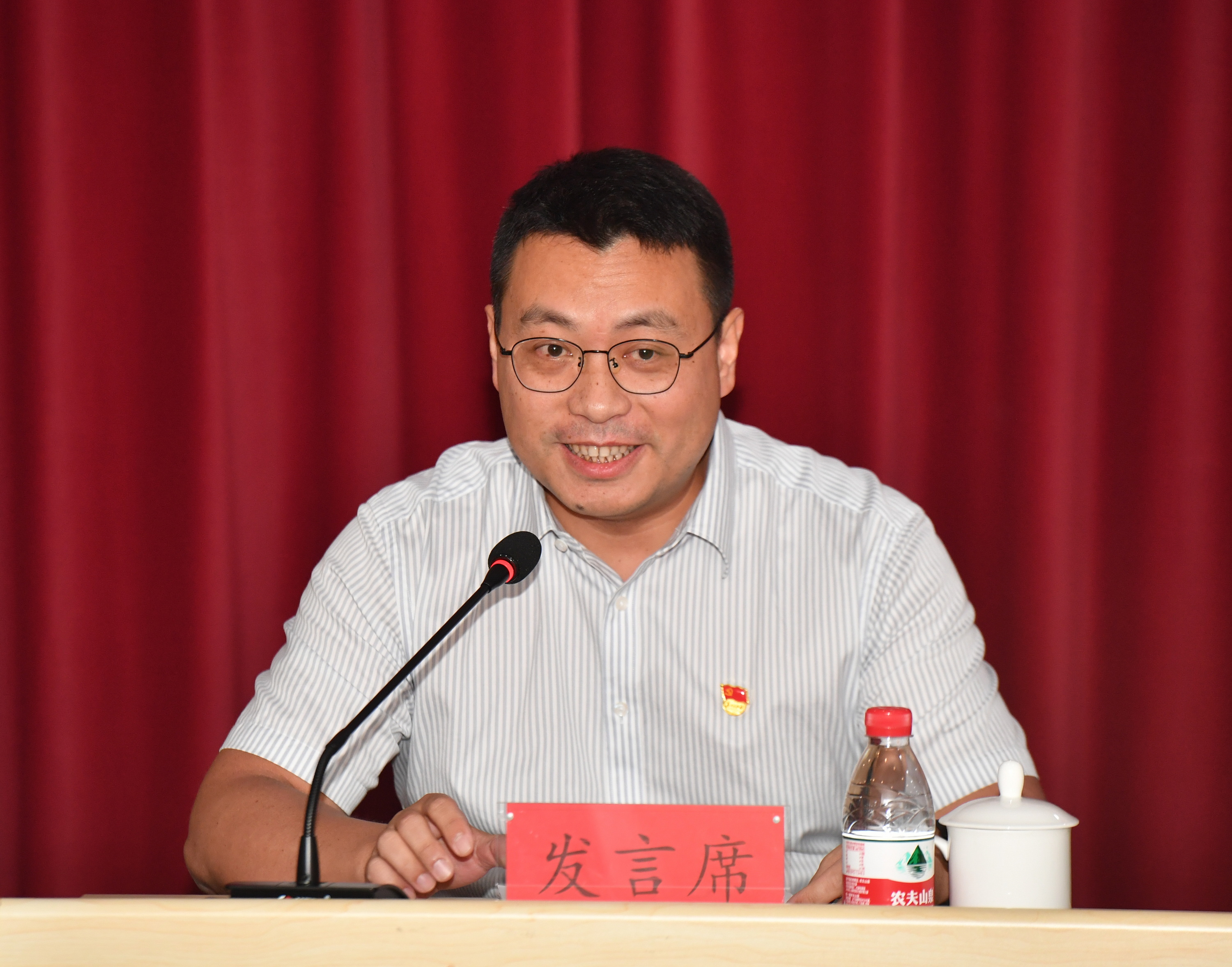 “七一勛章”獲得者林丹同志與海峽出版發行集團黨員干部交流座談