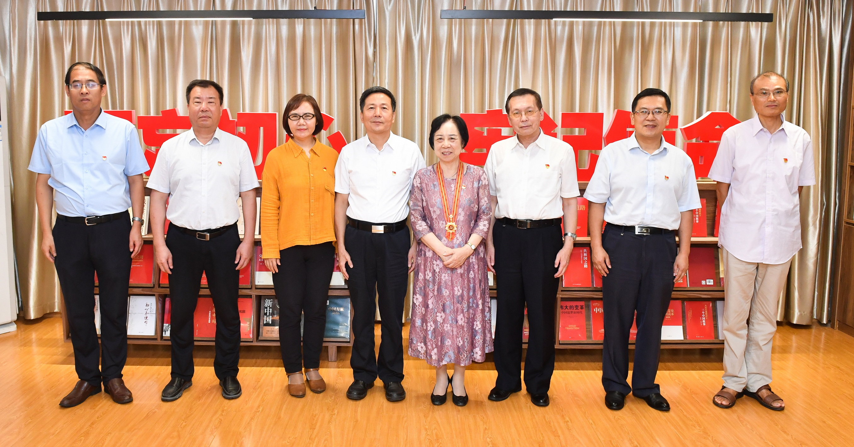 “七一勛章”獲得者林丹同志與海峽出版發行集團黨員干部交流座談